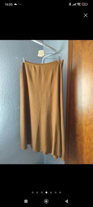 Falda larga mostaza Zara T.M