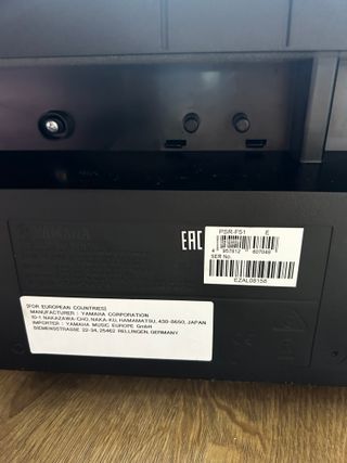Teclado Yamaha PSR-F51 Piano Digital