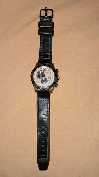 Reloj Negro y Plateado