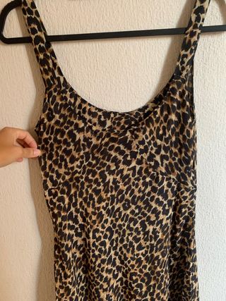 Vestido midi estampado leopardo