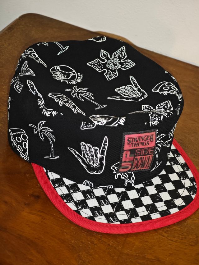 Cappello Vans x Stranger Things Sketch Pill Box