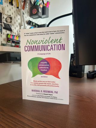 Nonviolent Communication: A Language of Life: L...