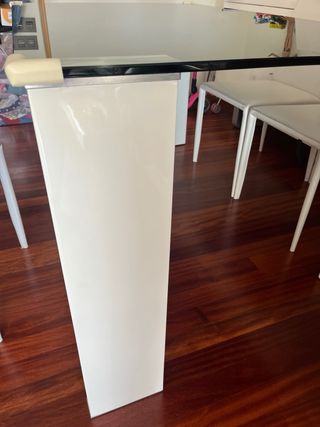 OPORTUNIDAD Mesa de comedor cristal negro y blanca