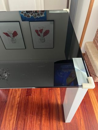 OPORTUNIDAD Mesa de comedor cristal negro y blanca