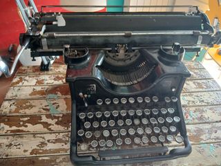 Antigua Máquina de Escribir