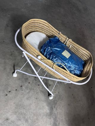 Cuna moisés mimbre bebé con soporte
