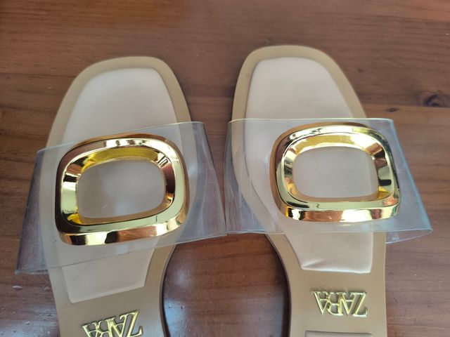 Sandalias Zara Beige y Doradas