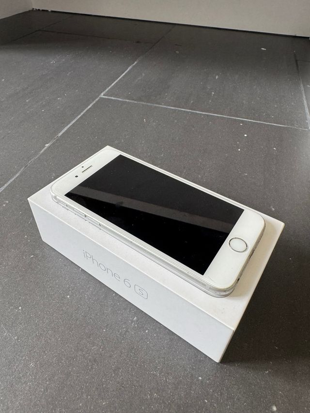 iPhone 6s Plata 64GB
