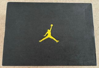 Nike Air Jordan 1 Mid Rojo-Negro