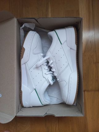 Zapatillas Adidas Blancas y Verdes