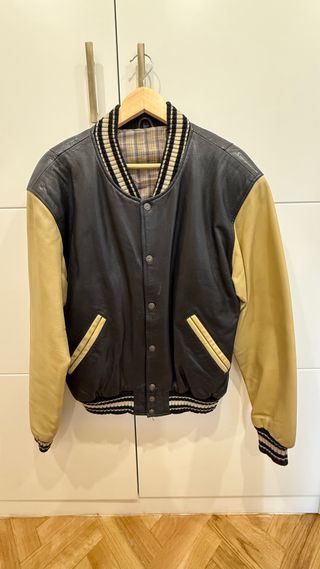 Cazadora Varsity Cuero Vintage Beige y Negro