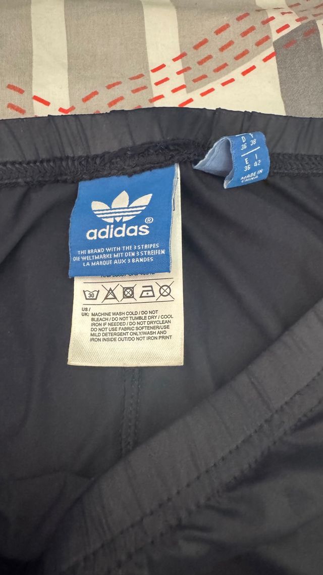 Mallas Adidas Negras y Moradas