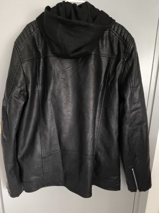 Cazadora polipiel negra capucha XXL