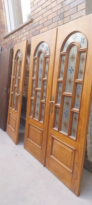 3 Puertas de Madera con Cristal