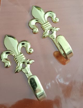 Ganchos decorativos para cortinas flor de lis 