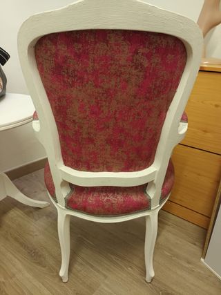 Silla Estilo clásico, de madera restaurada.