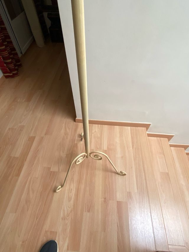 Perchero de pie forja beige