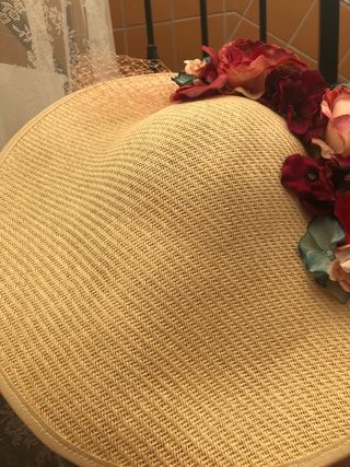 Tocado de fiesta con flores