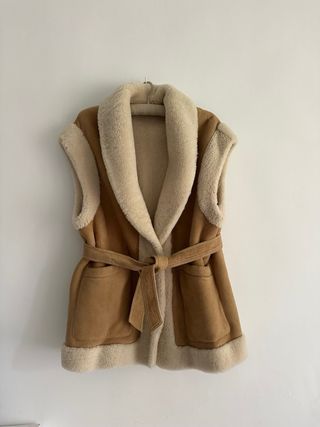 Chaleco de piel de cordero natural