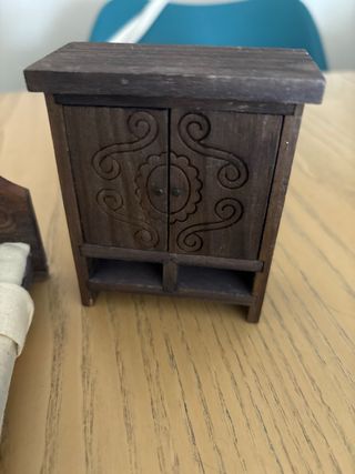 Dormitorio de juguete de madera