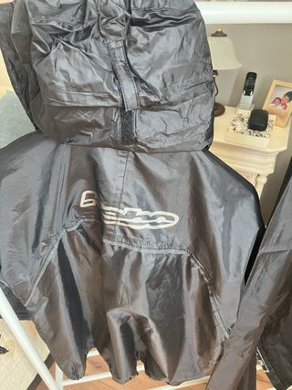 Traje de Agua Impermeable Hebo
