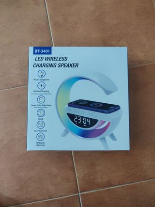 Altavoz BT-3401 con Cargador Inalámbrico LED