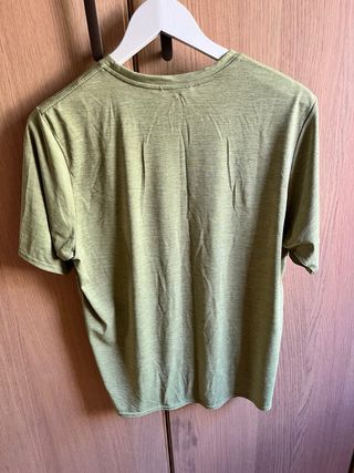 Camiseta capilene cool daily verde 