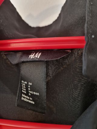 Blusa ligera sin mangas negra H&M