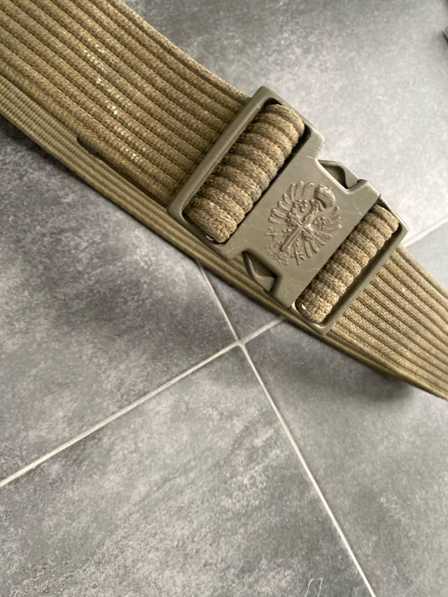 Cinturón militar beige/verde oliva