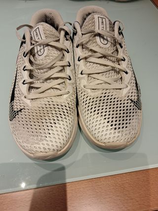 Zapatillas Nike Metcon Blancas y Negras