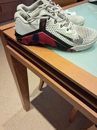 Zapatillas Nike Metcon Blancas y Negras