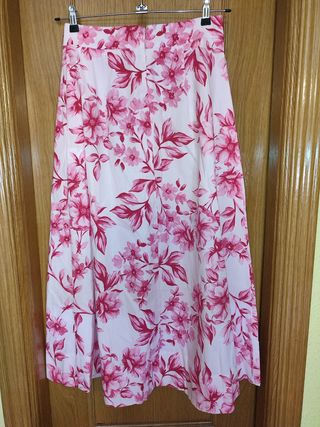Falda Zara Midi Estampada Flores Talla M