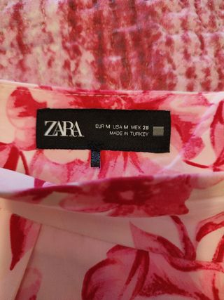Falda Zara Midi Estampada Flores Talla M