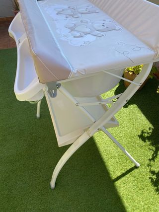 Parque infantil y bañera cambiador bebe Brevi