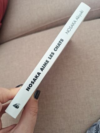 NOSAKA AIME LES CHATS Novela en frances