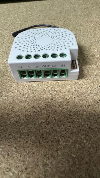 Micromódulo interruptor doble oculto On/Off Aeotec