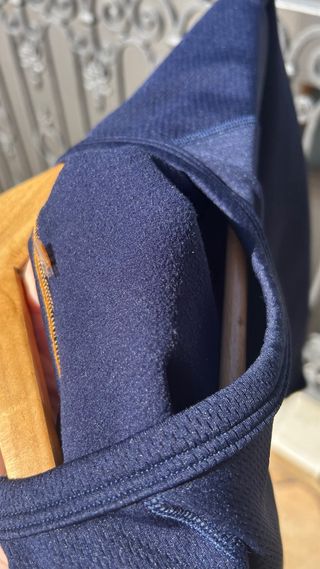 Camiseta polar azul hombre