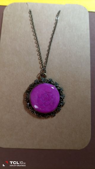 Collar vintage hecho a mano púrpura