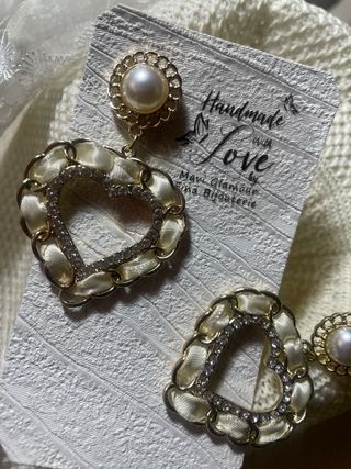 Pendientes Bohemios Corazón Perla y seda