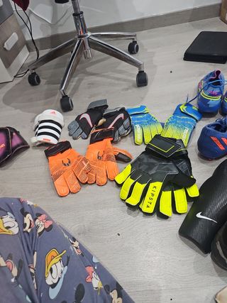Guantes de portero fútbol varios modelos