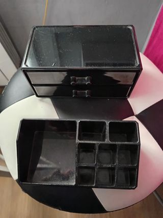 Organizador de maquillaje negro