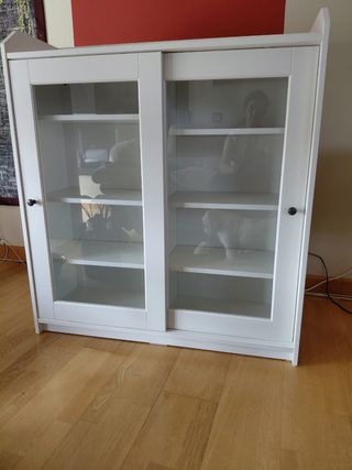 Vitrina Ikea Blanca con Puertas Correderas