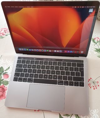 MacBook Pro 2017 13" i5 8GB RAM 512GB Plata