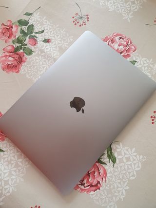 MacBook Pro 2017 13" i5 8GB RAM 512GB Plata