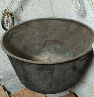 Caldera de cobre antigüa