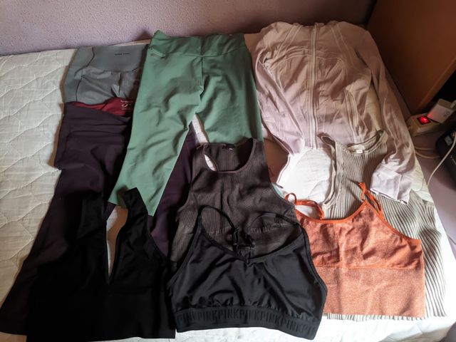 Abbigliamento sportivo Lot 11