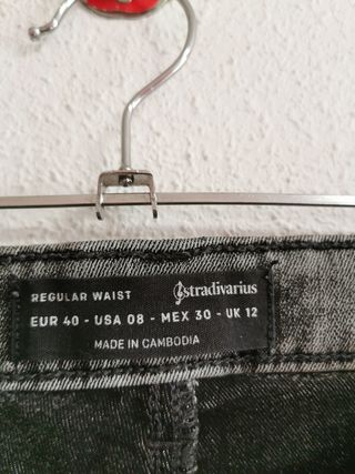 Pantalón vaquero de chica talla 40 de Stradivarius