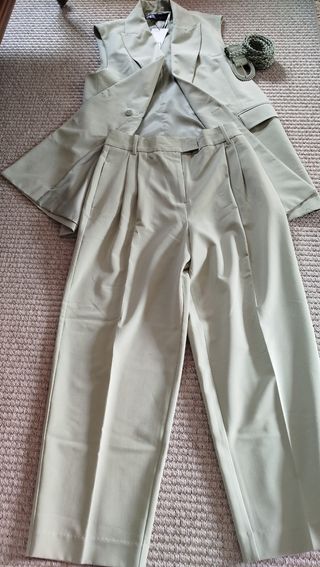 Traje Zara Verde Talla S