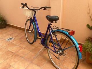 Bicicleta italiana de paseo ARTAR. Cambio shimano.