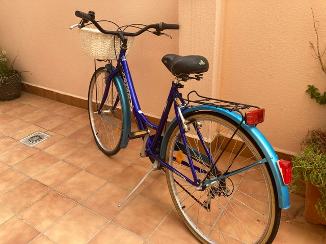 Bicicleta italiana de paseo ARTAR. Cambio shimano.